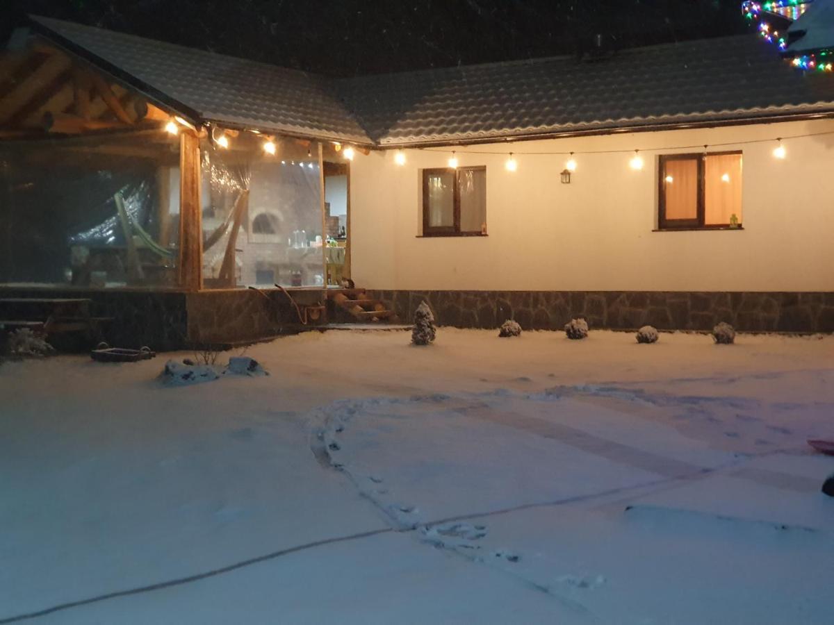Hotel Casa Axa Paraul Carjei Zewnętrze zdjęcie